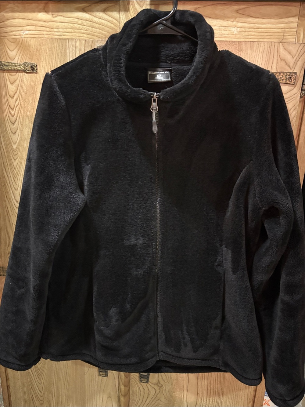 32 Degrees Women's Plush Velvet Full Zip Jacket is a black, faux-fur fleece